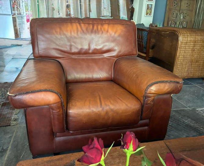 Riante lederen fauteuil, cognackleur. Izgs. 90 hx 100 br, Ophalen, Gebruikt, Klassiek, 75 tot 100 cm