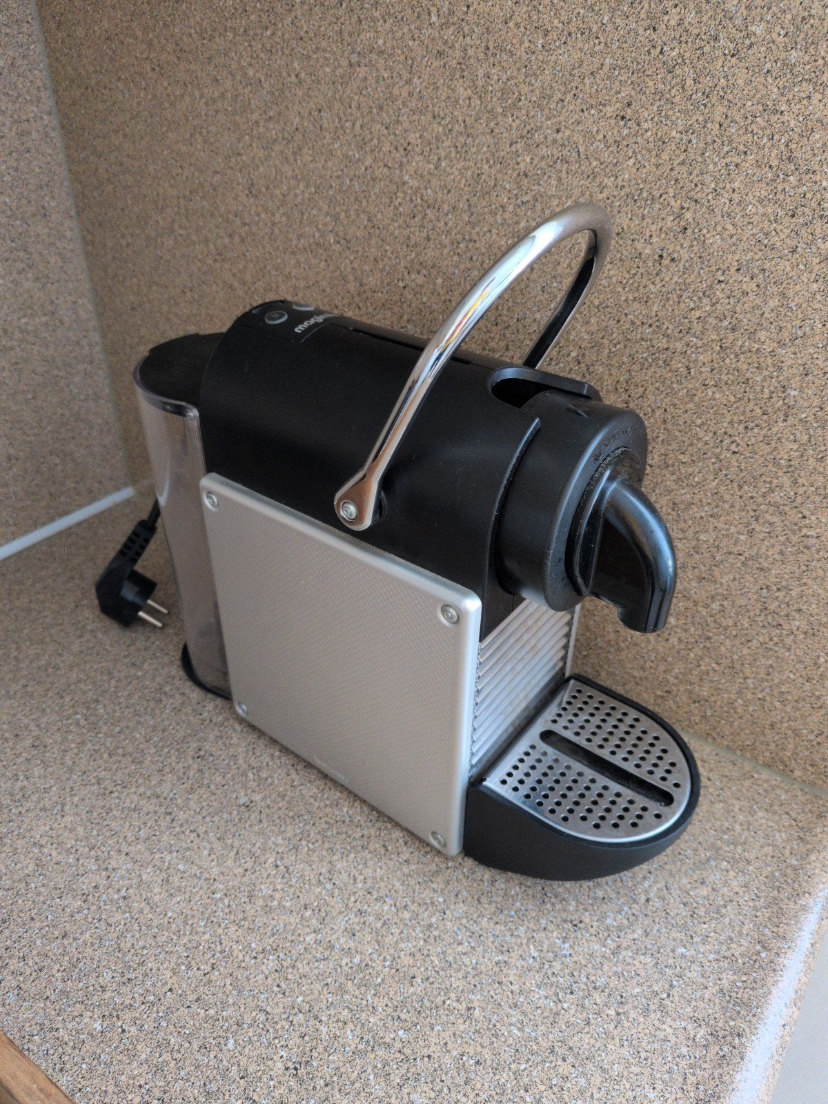 Nespresso Magimix Inissia koffiecupmachine - Zwart, Witgoed en Apparatuur, Koffiemachine, Ophalen of Verzenden, Zo goed als nieuw