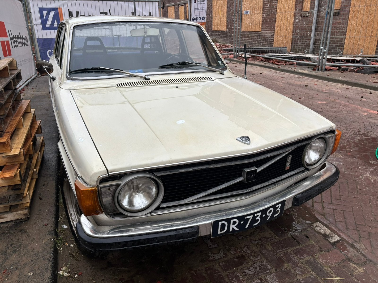 Volvo 144 lpg, Voorwielaandrijving, 4 cilinders, 400 kg, 68 pk