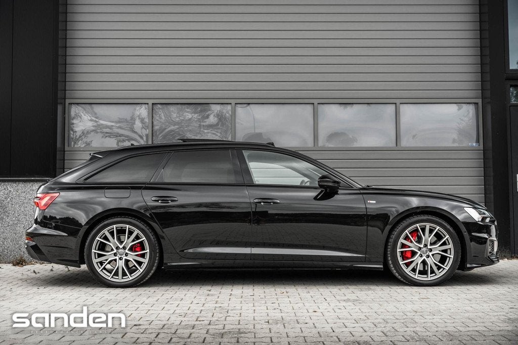Audi A6 Avant 55TFSIe quattro Competition|367pk|Pano|HUD|Key, Auto's, Audi, Automaat, 4 cilinders, Zwart, Vierwielaandrijving