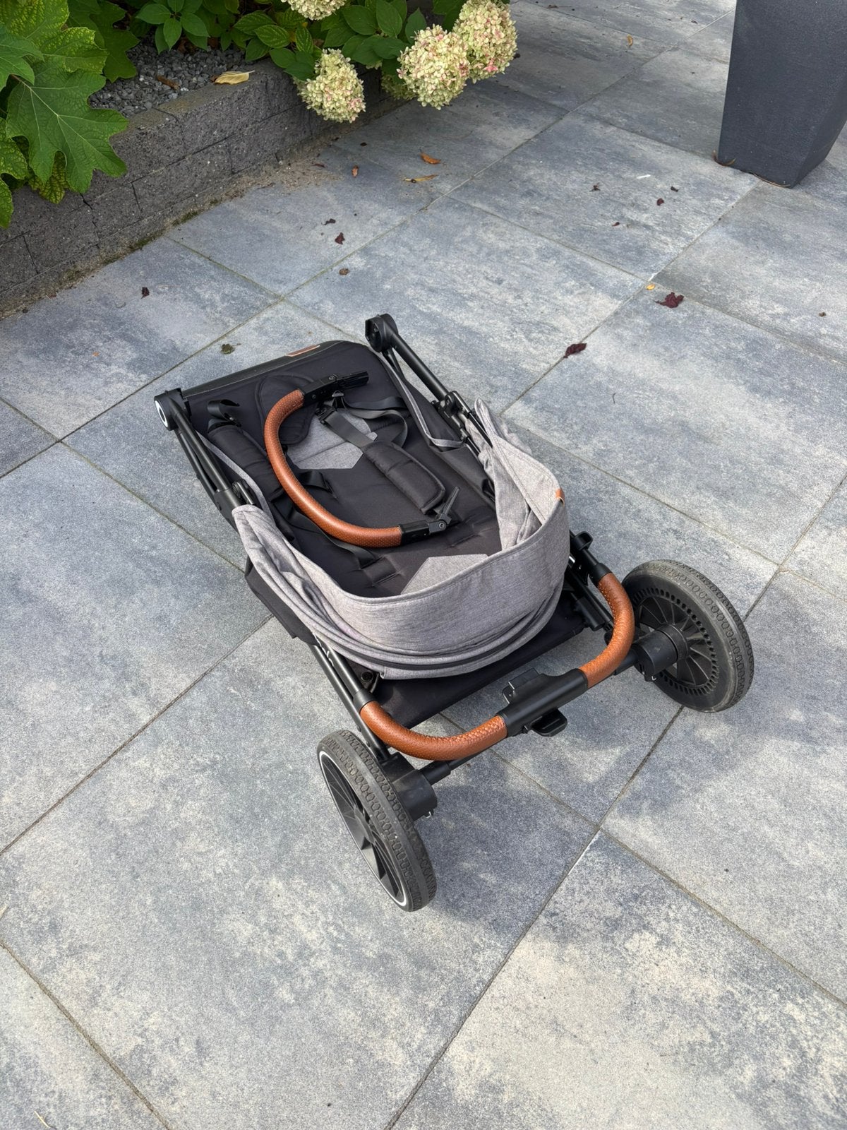Inklapbare Lionelo buggy, Ophalen, Zo goed als nieuw, Voetenzak