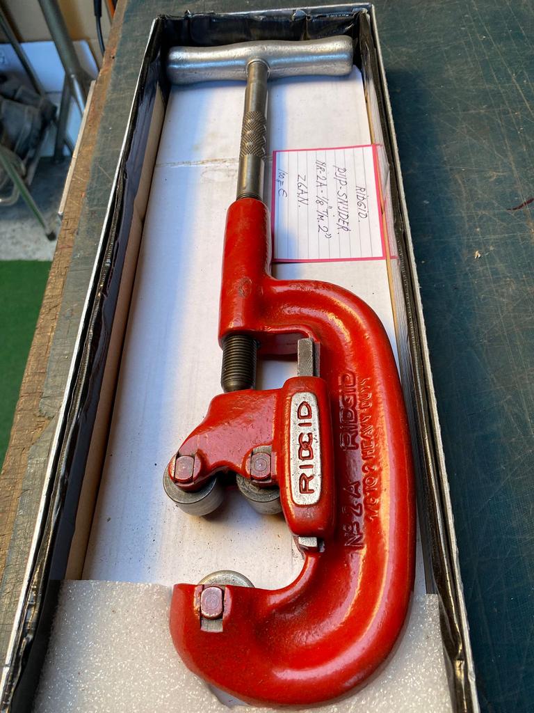 RIDGID pijpsnijder HR-2A-1/8" TM. 2" - Z.G.A.N., Ophalen of Verzenden, Zo goed als nieuw