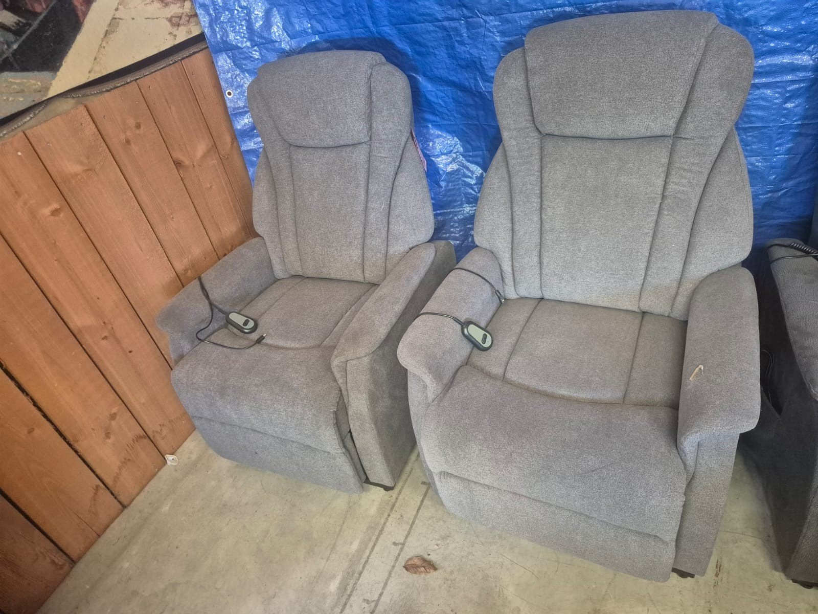 Elektrische Comfort & Sta-op stoel. Grijs stoffe bekleding., Huis en Inrichting, Ophalen, Nieuw, Stof