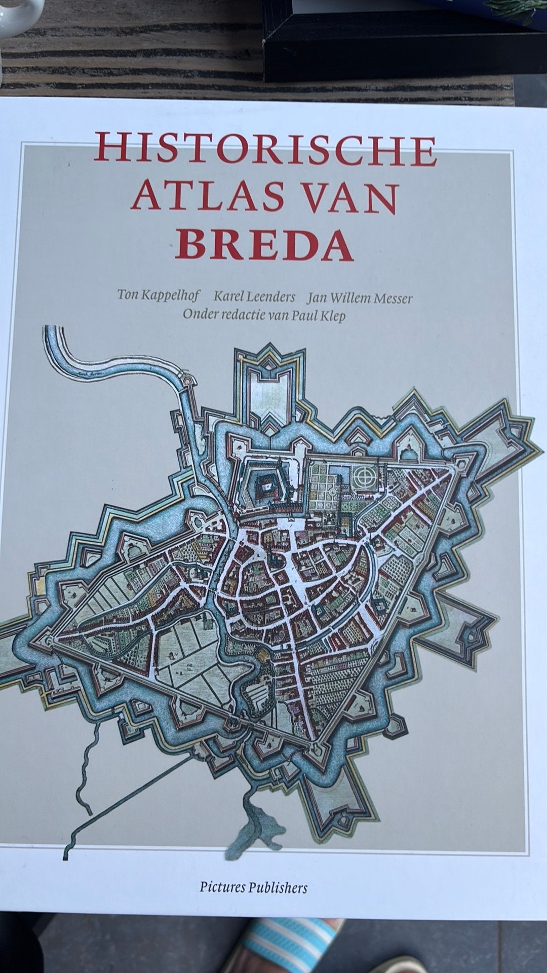 Historische Atlas van Breda, Overige atlassen, Ophalen of Verzenden, Zo goed als nieuw, 1800 tot 2000