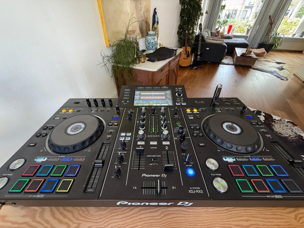 Pioneer XDJ-RX2 + originele draagtas en stofkap