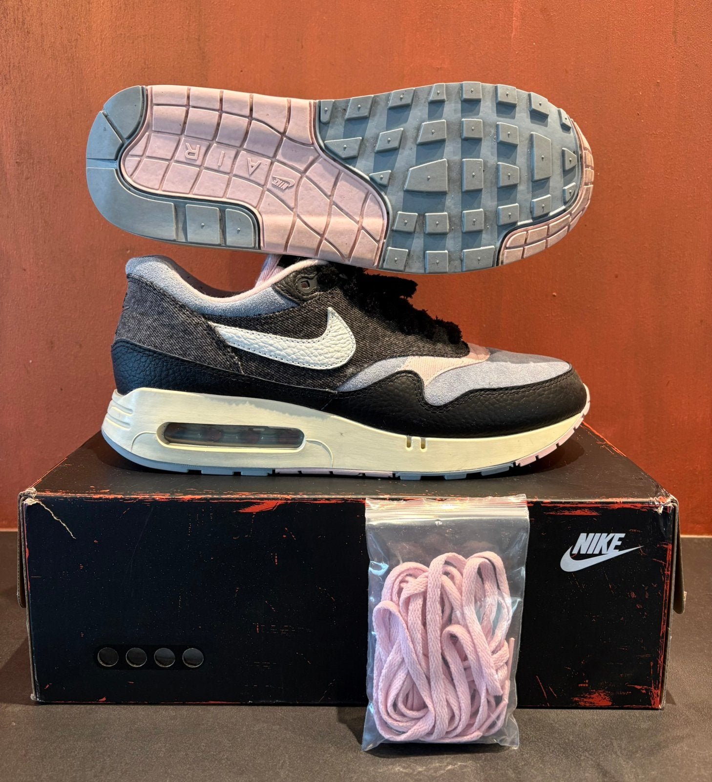 Nike Air Max 1 '86 OG "Black Denim" Maat 44, Kleding | Heren, Zwart, Nieuw, Ophalen of Verzenden, Sneakers of Gympen