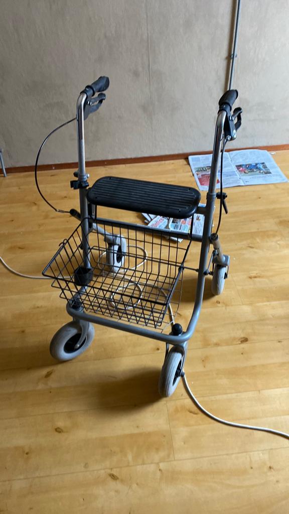 Rollator, Ophalen of Verzenden, Zo goed als nieuw