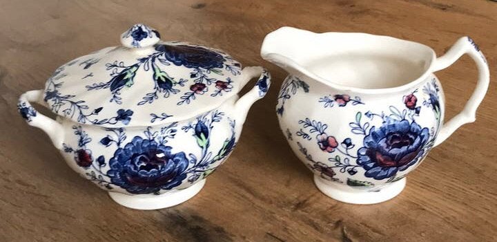 Johnson Brothers Roomstel rose bleu chintz, Antiek en Kunst, Antiek | Servies los, Ophalen of Verzenden