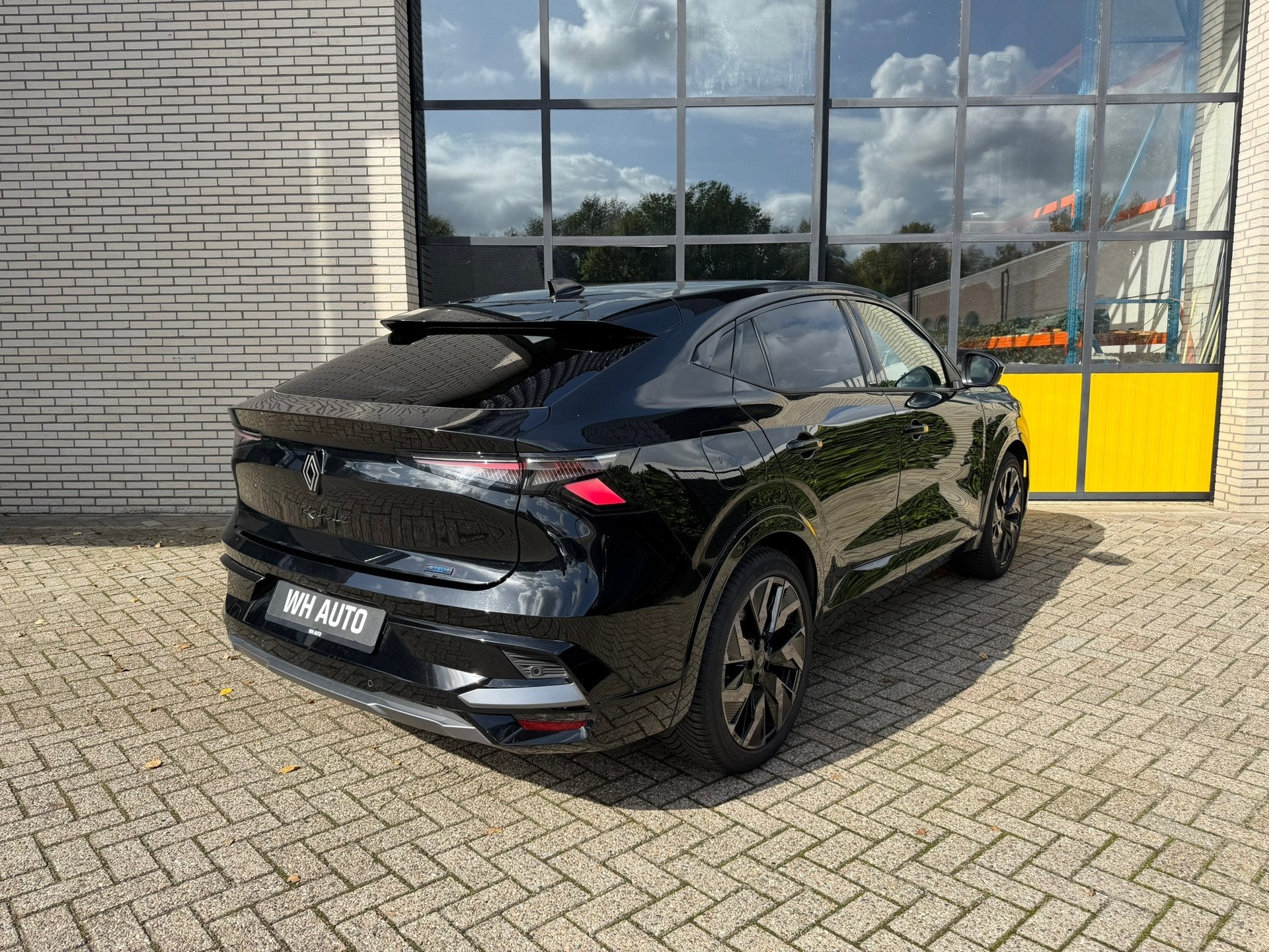 Renault Rafale 1.2 E-Tech full hybrid 200 esprit Alpine, Har, Auto's, Dealer onderhouden, Stof, Gebruikt, Zwart