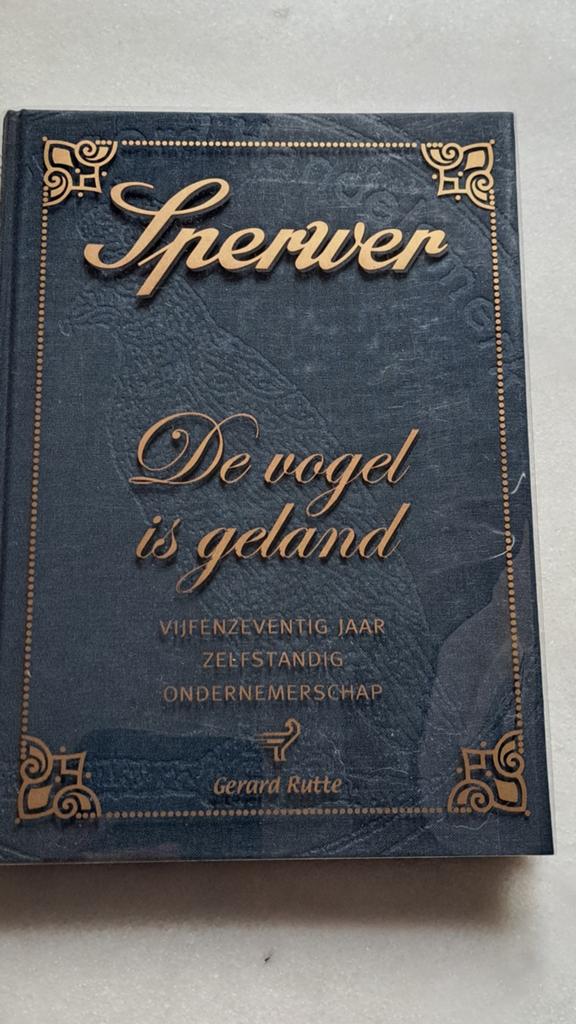 Boek Sperwer - De vogel is geland - Gerard Rutte, Boeken, Ophalen of Verzenden, Alpha, Nieuw