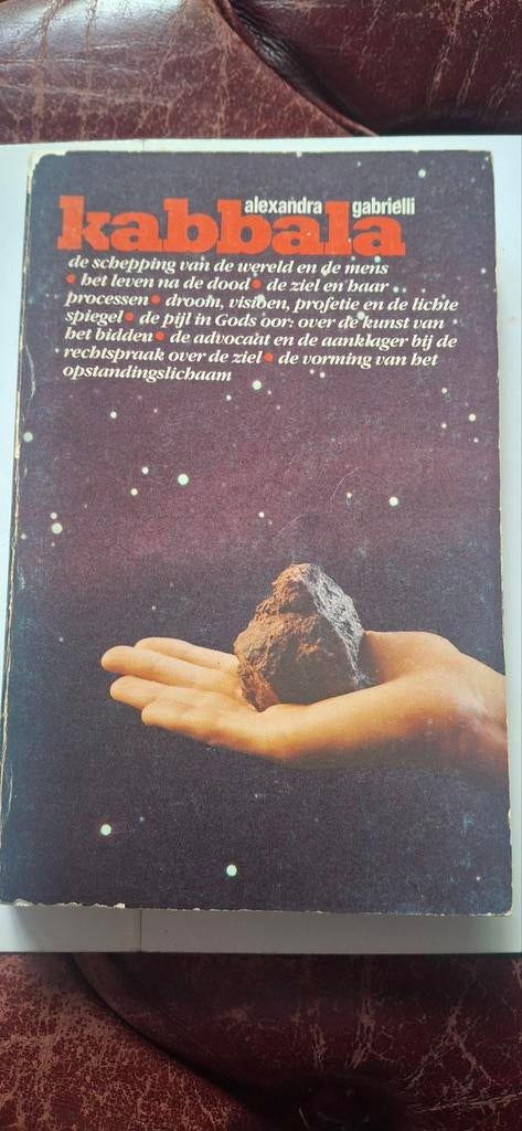 Kabbala - Alexandra Gabrielli (Spiritueel Boek), Boeken, Ophalen of Verzenden, Gelezen