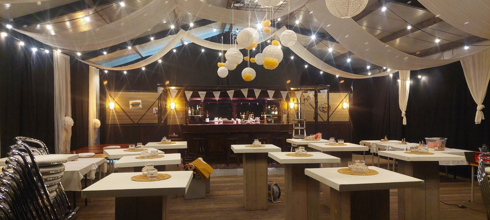 Mobiel feestcafe bruin cafe te huur!, Eén persoon, Ticket of Toegangskaart