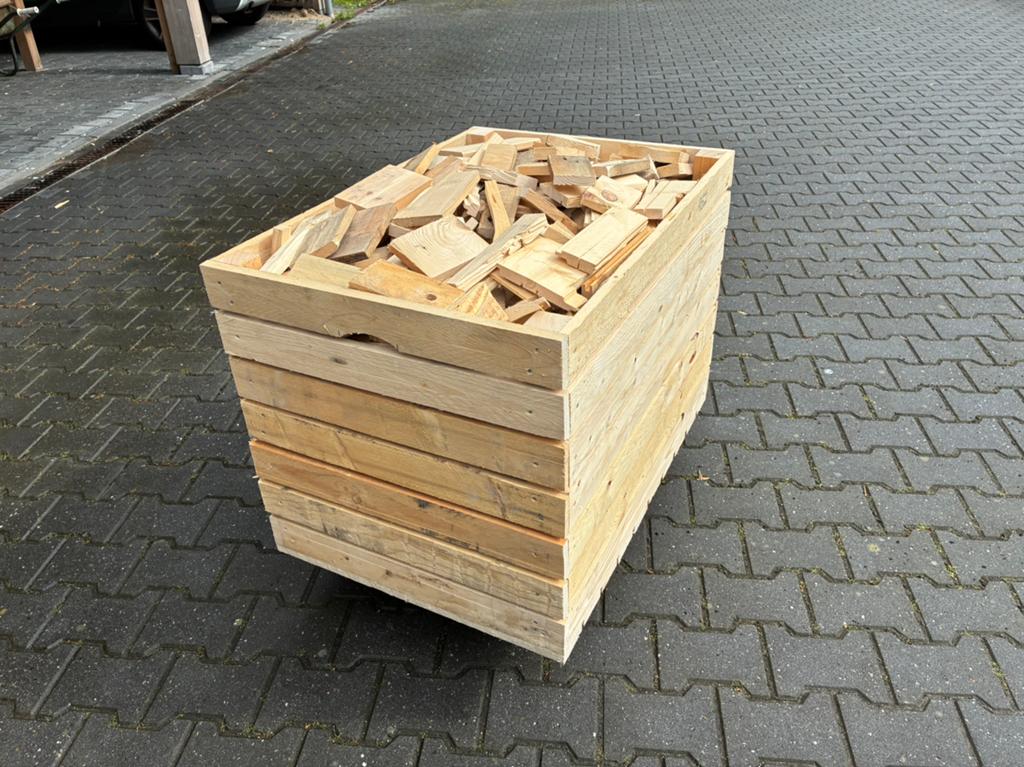 Brandhout / aanmaakhout inclusief kist, Tuin en Terras, Haardhout, Minder dan 3 m³, Ophalen