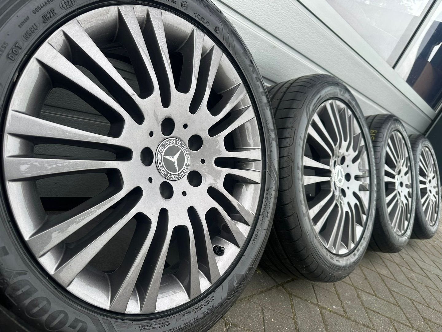 18 inch Mercedes Vito V klasse W447 W639 Viano velgen banden, Auto-onderdelen, 18 inch, -, -, Banden en Velgen