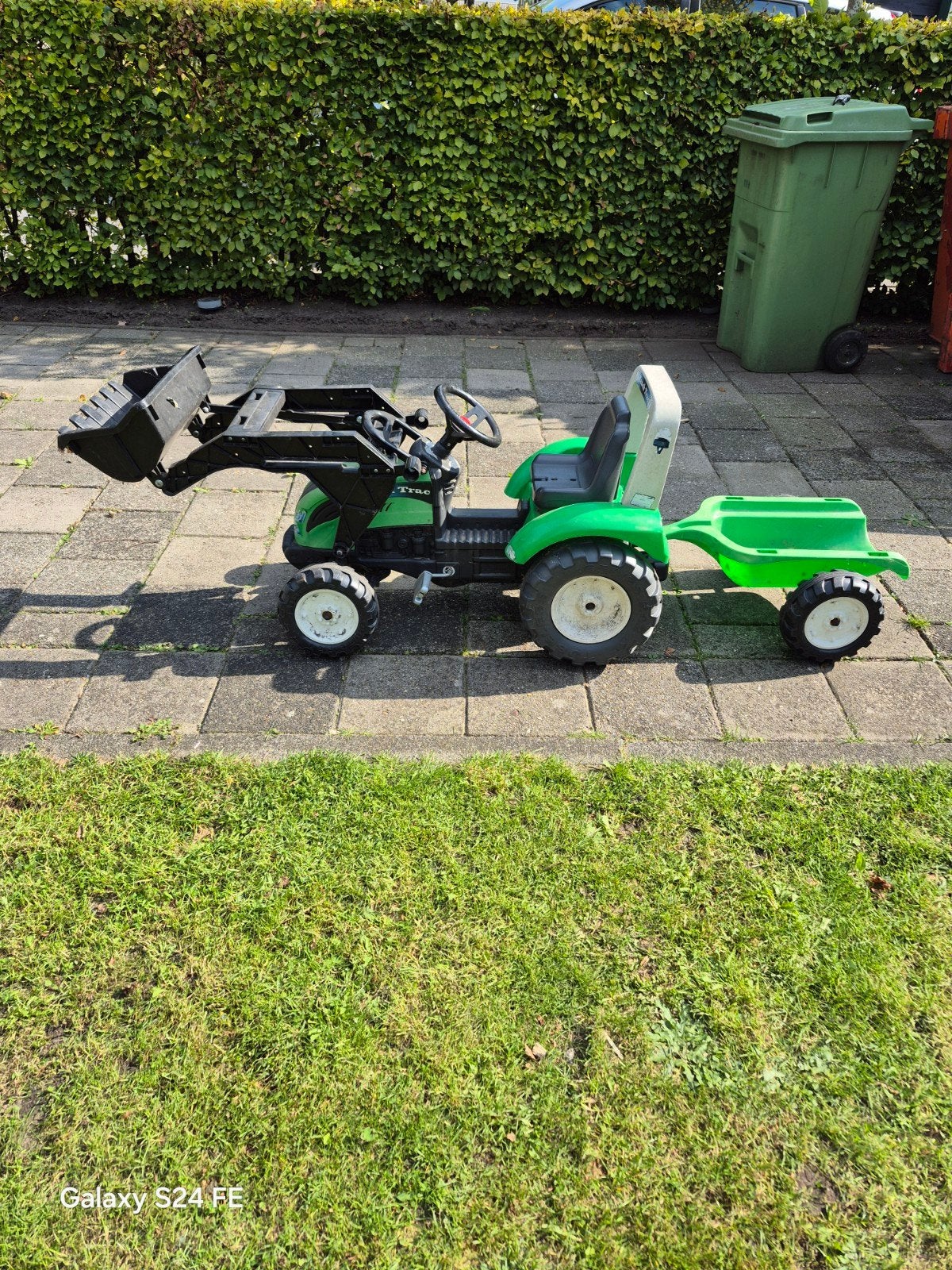 Tractor met voorlader en aanhanger, Ophalen, Gebruikt