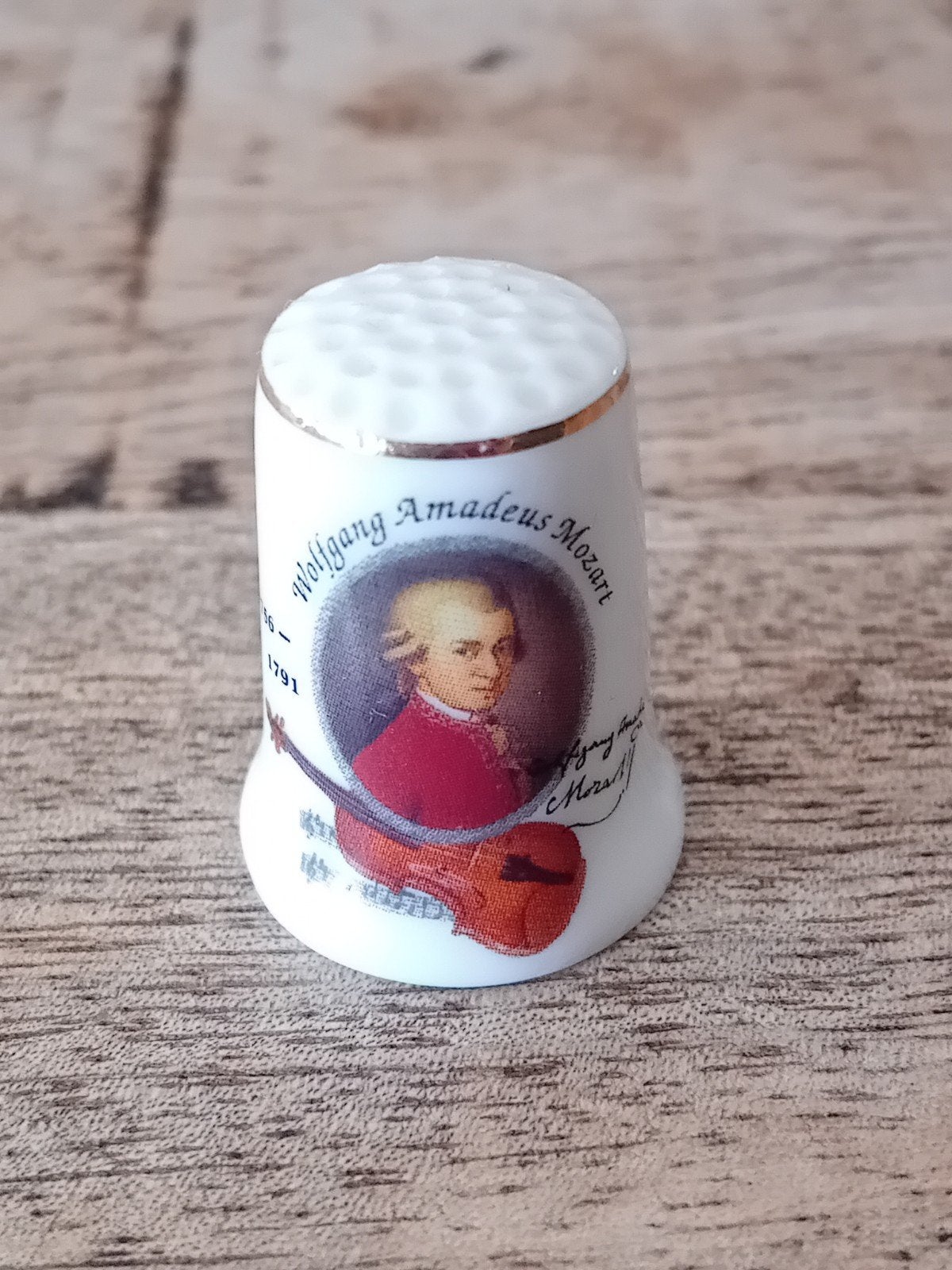 Vingerhoedjes verzamelen Mozart Reutter, Ophalen of Verzenden, Zo goed als nieuw
