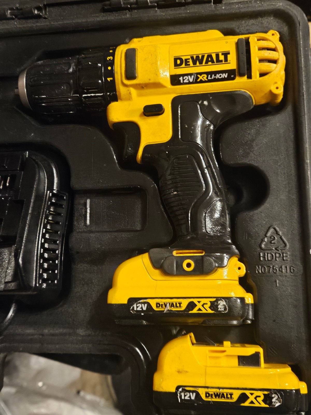 Zo goed als nieuw dewalt bormachine met accu's en koffer €75, Ophalen of Verzenden, Zo goed als nieuw, Boor- en Schroefmachine