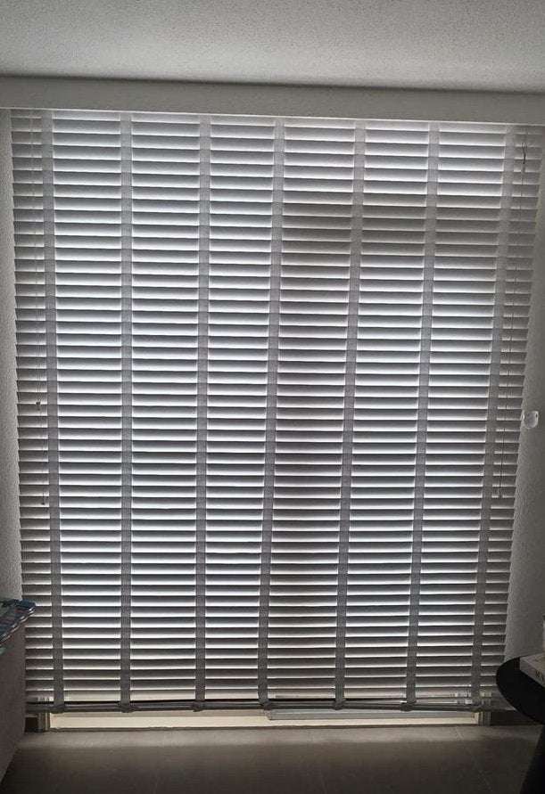 PVC witte jaloezieën met ladderband, Huis en Inrichting, Ophalen, Gebruikt, Overige merken, Wit