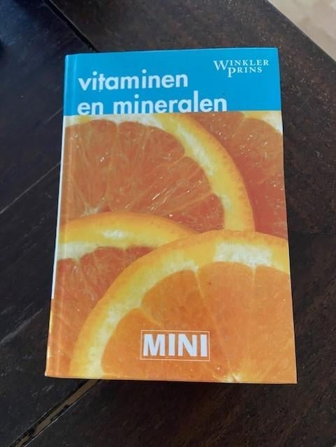 Vitaminen en Mineralen - Mini Winkler Prins - H Kohn, Boeken, Ophalen of Verzenden, Gelezen