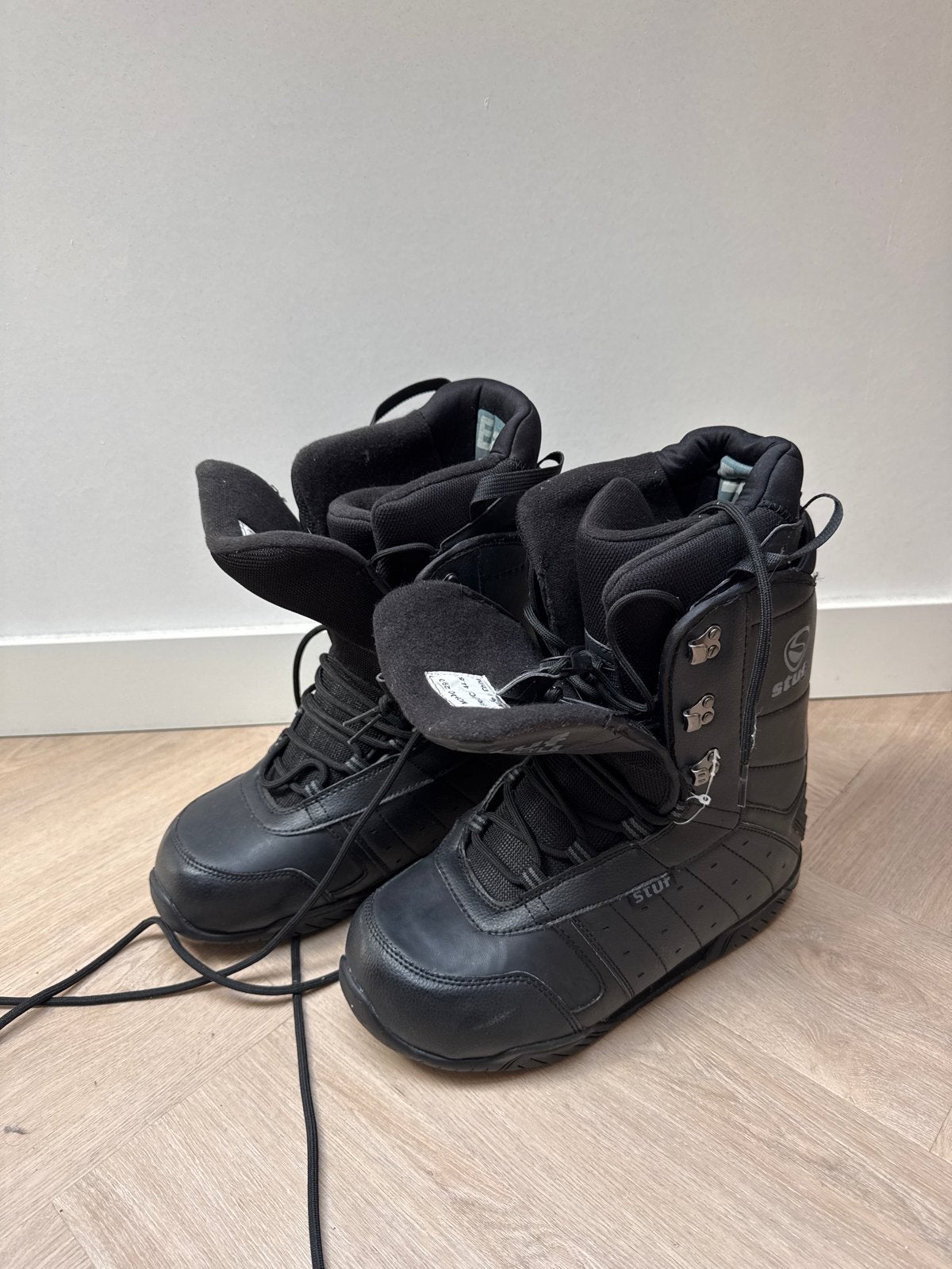 Stuf snowboard schoenen maat 44,5, Ophalen, Gebruikt, Schoenen