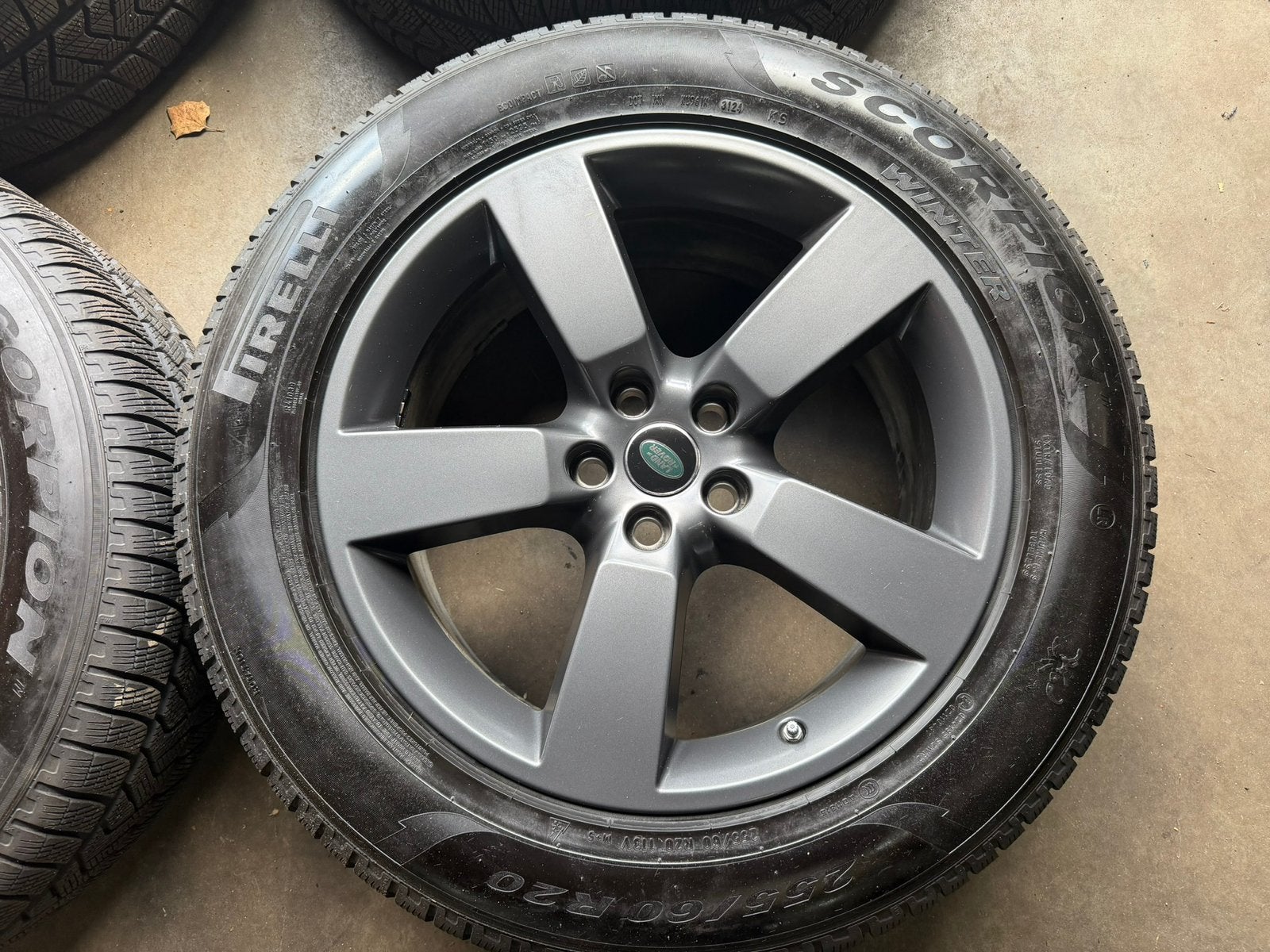 ‼️20” LAND ROVER DEFENDER WINTERSET. ORIGINEEL. ALS NIEUW., Banden en Velgen, Nieuw, 20 inch, Winterbanden