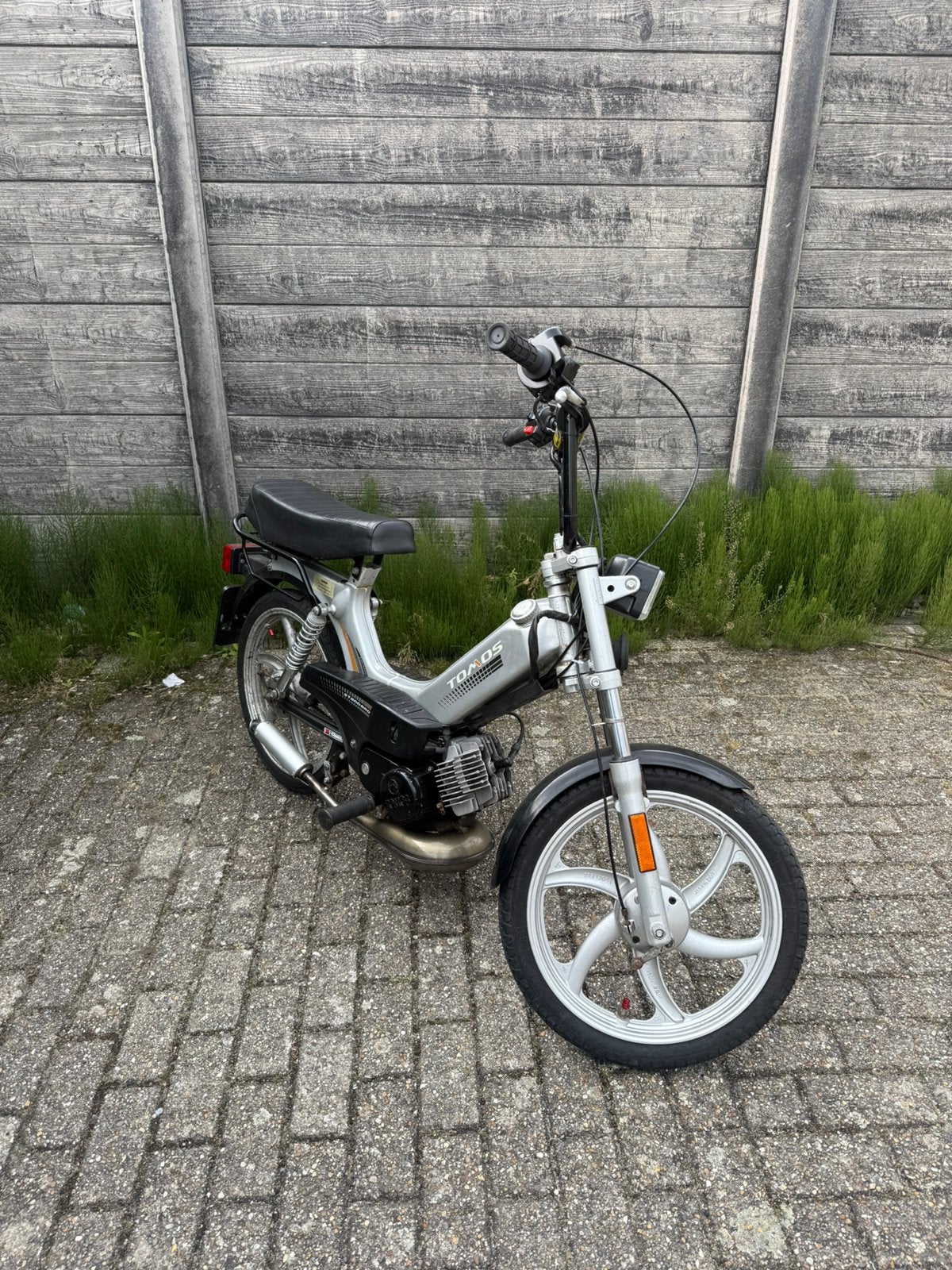 Tomos 65cc, Fietsen en Brommers, Brommers | Tomos, Ophalen of Verzenden, Zo goed als nieuw, Quadro