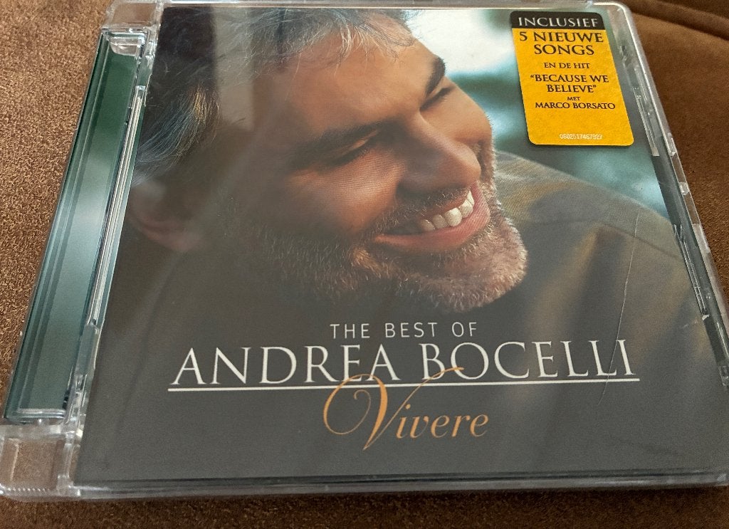 Andrea Bocelli - The Best Of Vivere CD (met 5 nieuwe songs), Inclusief doosje, Pop, Ophalen of Verzenden, Zo goed als nieuw