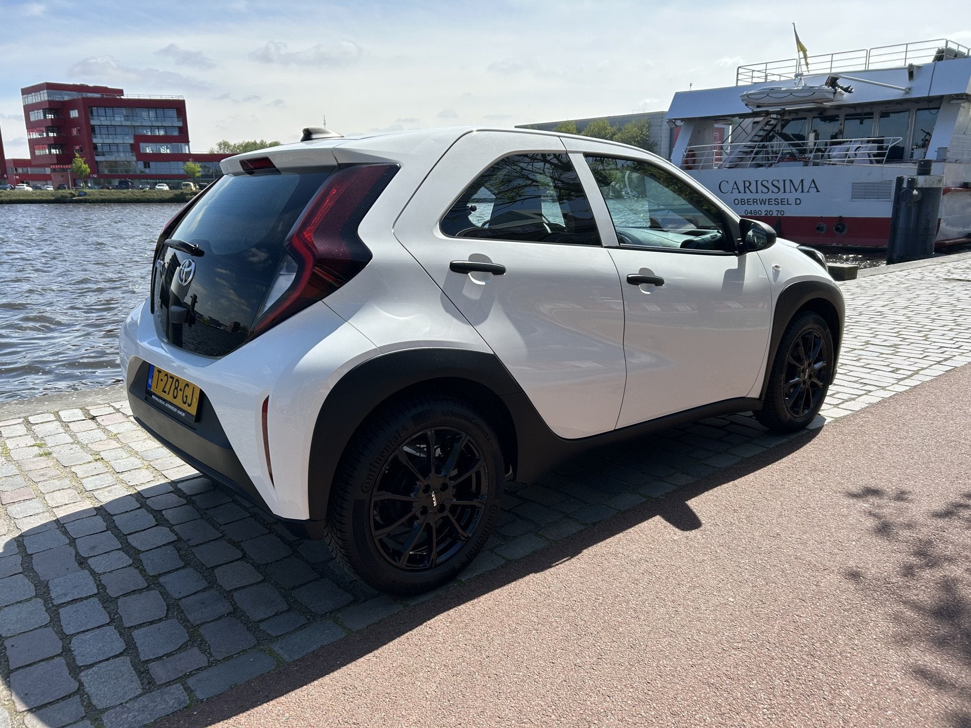 Toyota Aygo X 1.0 VVT-i MT Apple carplay airco 5 deurs, Auto's, Stof, Gebruikt, 4 stoelen, Wit