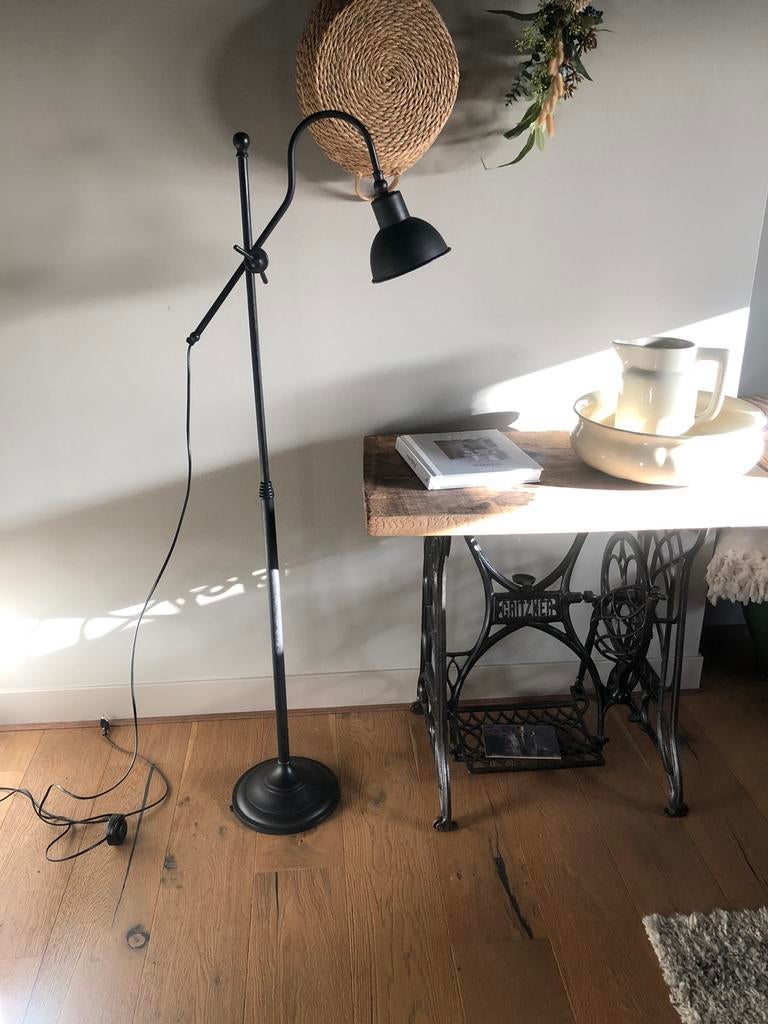 Lamp, Huis en Inrichting, Lampen | Vloerlampen, Gebruikt, 100 tot 150 cm, Ophalen of Verzenden, Landelijk
