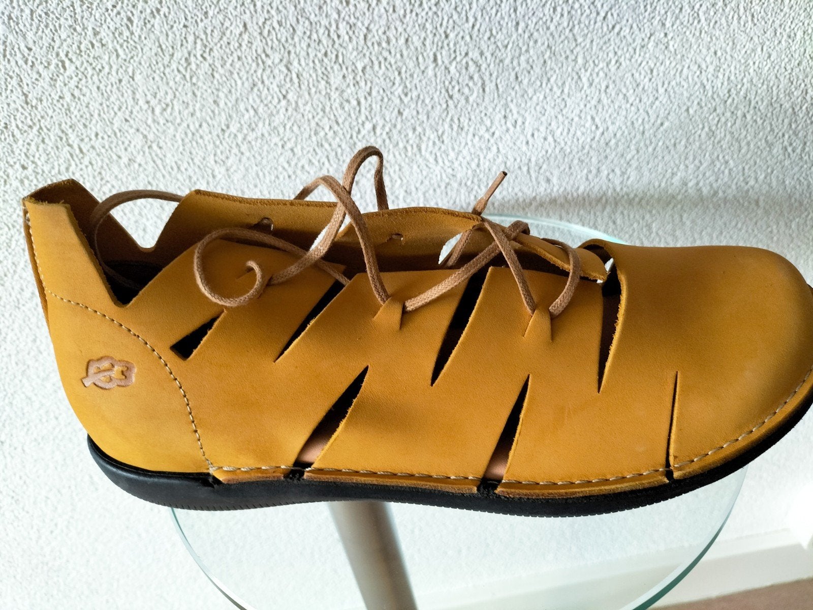 Nieuwe loints schoenen okerkleur maat 40, Ophalen of Verzenden, Nieuw, Sneakers of Gympen
