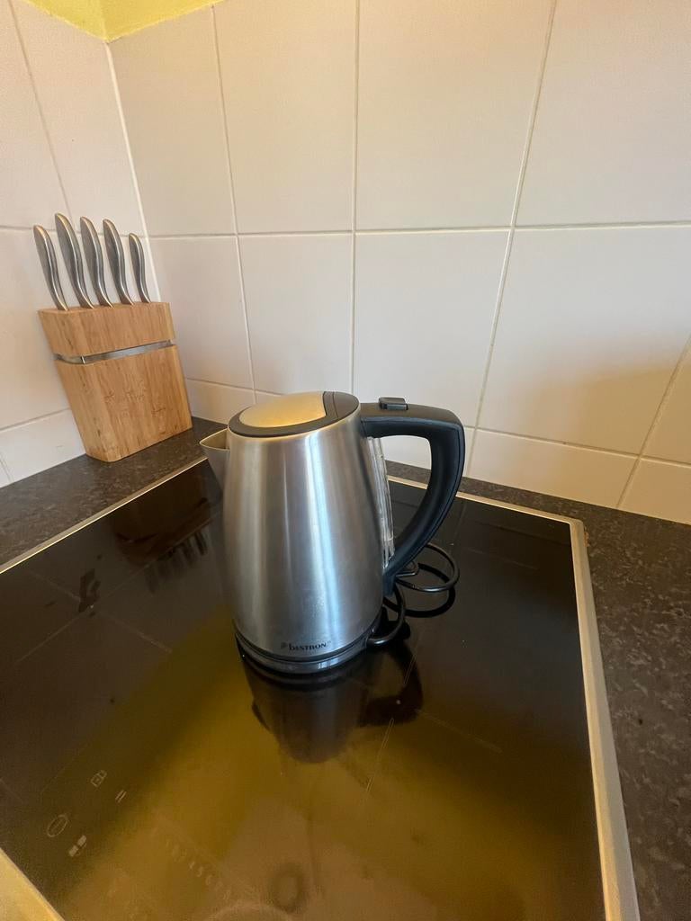 Bestron Waterkoker RVS - Zo goed als nieuw, Witgoed en Apparatuur, Waterkokers, 1 tot 2 liter, Ophalen of Verzenden, Zo goed als nieuw