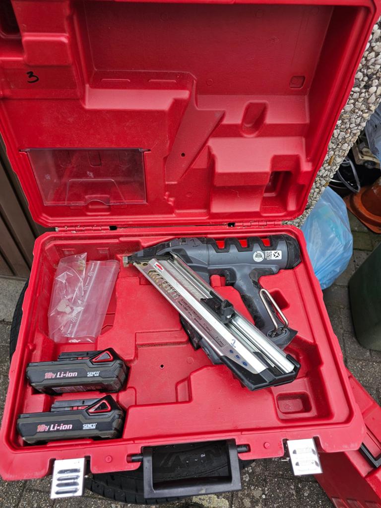 Senco Fusion F-15 Brad Nailer met 2 accu's en koffer, Doe-het-zelf en Verbouw, Ophalen, Gebruikt