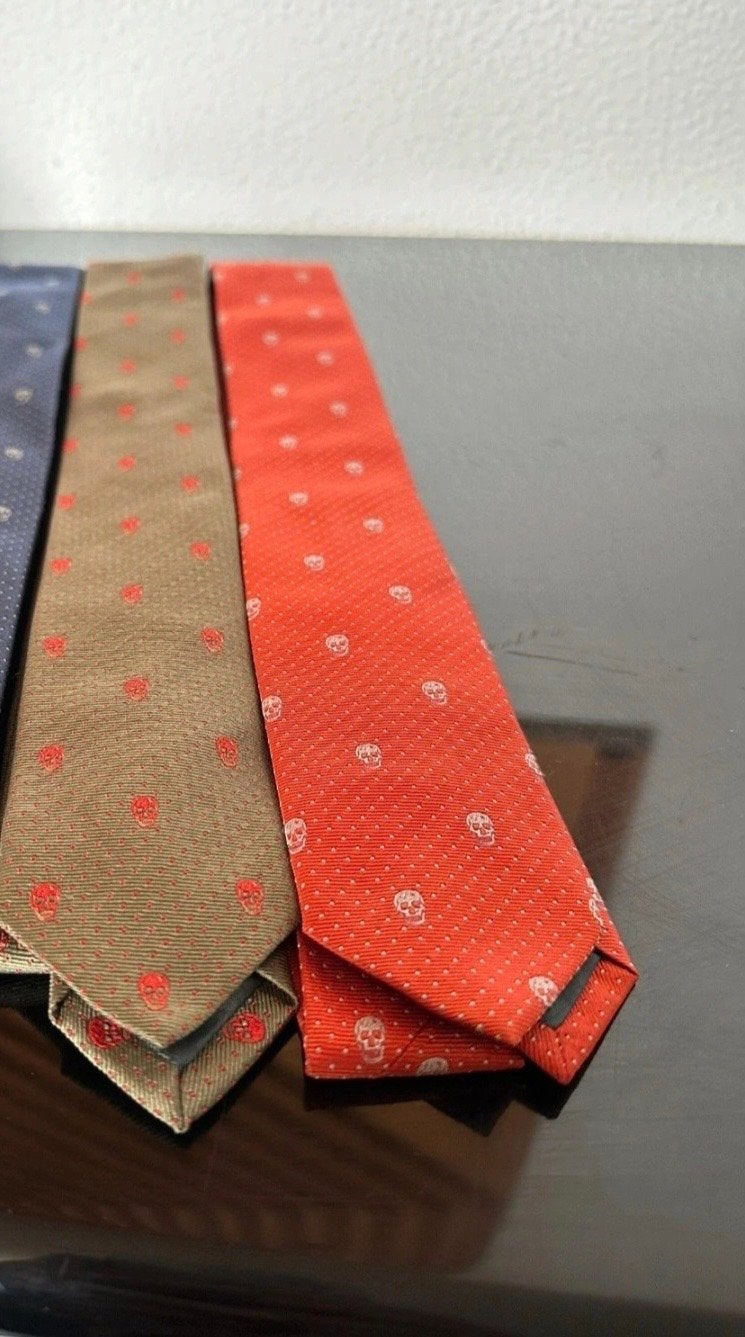 Alexander McQueen Dassen met doodskopmotief, Ophalen of Verzenden, Zo goed als nieuw, Meerkleurig, Met patroon