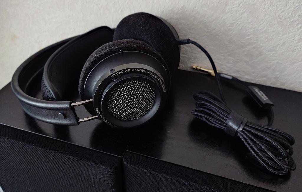 Philips Fidelio X2HR over ear met doos