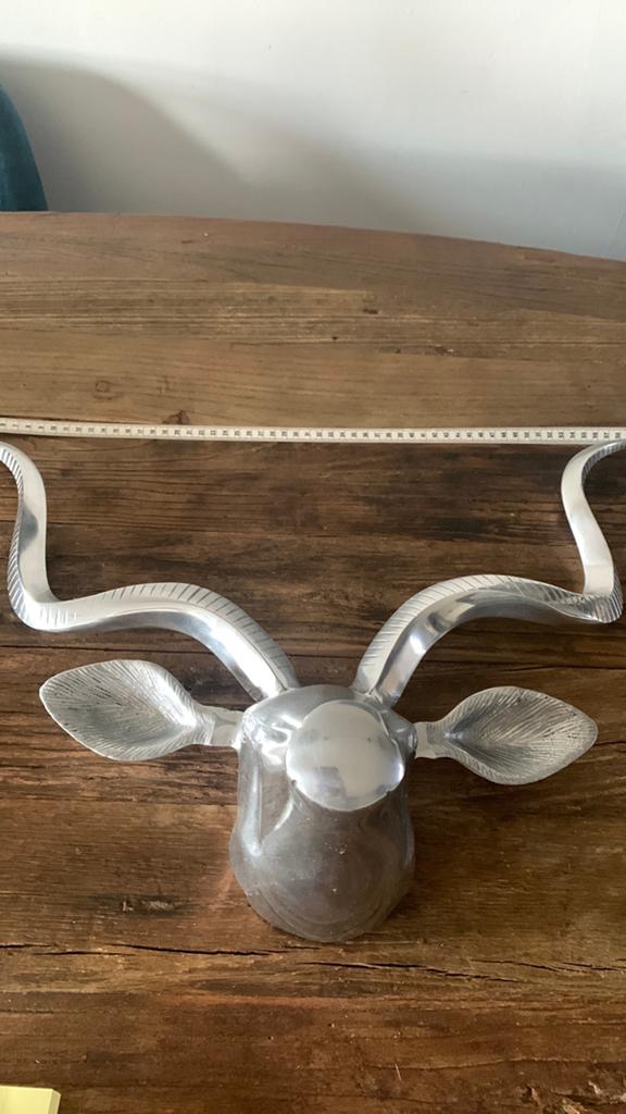 Aluminium hertenkop, Ophalen, Zo goed als nieuw