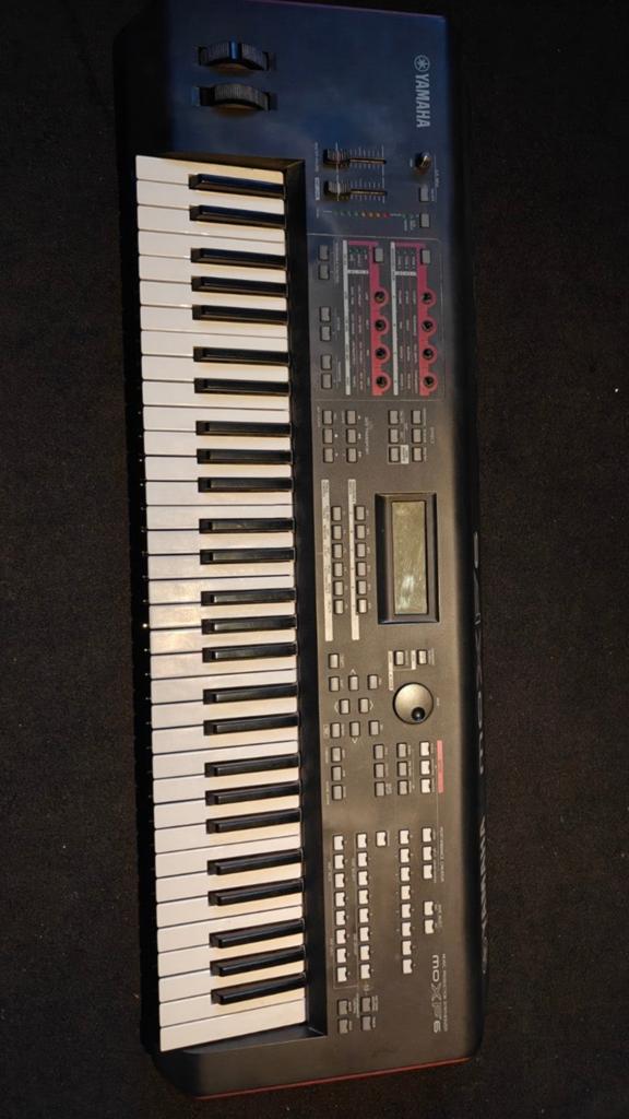 Yamaha MOXF6 Synthesizer met 1GB Flash (Zo goed als nieuw), Muziek en Instrumenten, Synthesizers, 61 toetsen, Yamaha, Ophalen of Verzenden