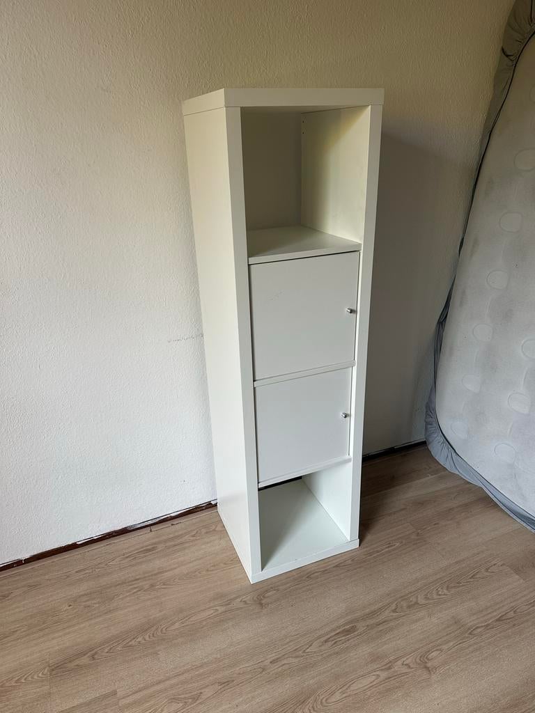 Smalle kast met deuren en planken, Overige materialen, Minder dan 50 cm, Gebruikt, Ophalen of Verzenden