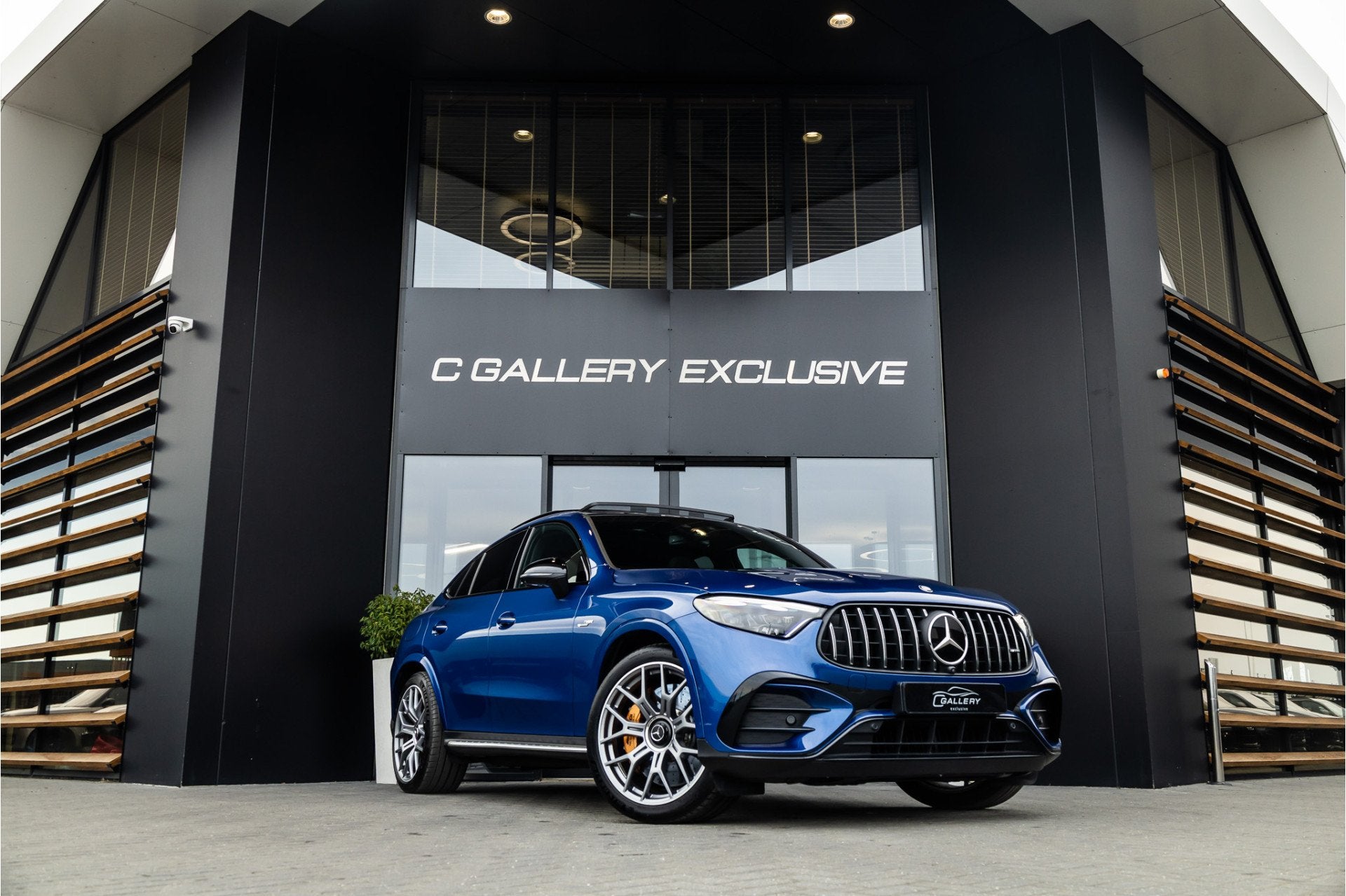 Mercedes-Benz GLC Coupé AMG GLC63 S E Performance Night Edi, Auto's, Dealer onderhouden, Gebruikt, Zwart, Blauw