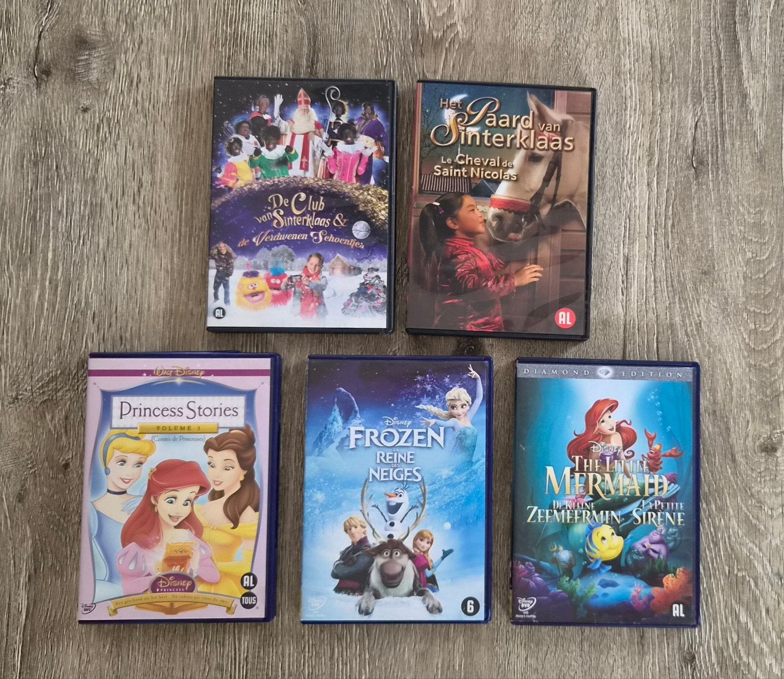 5x Disney en Sinterklaas DVD's, Gebruikt, Animatie, Alle leeftijden, Nederlands