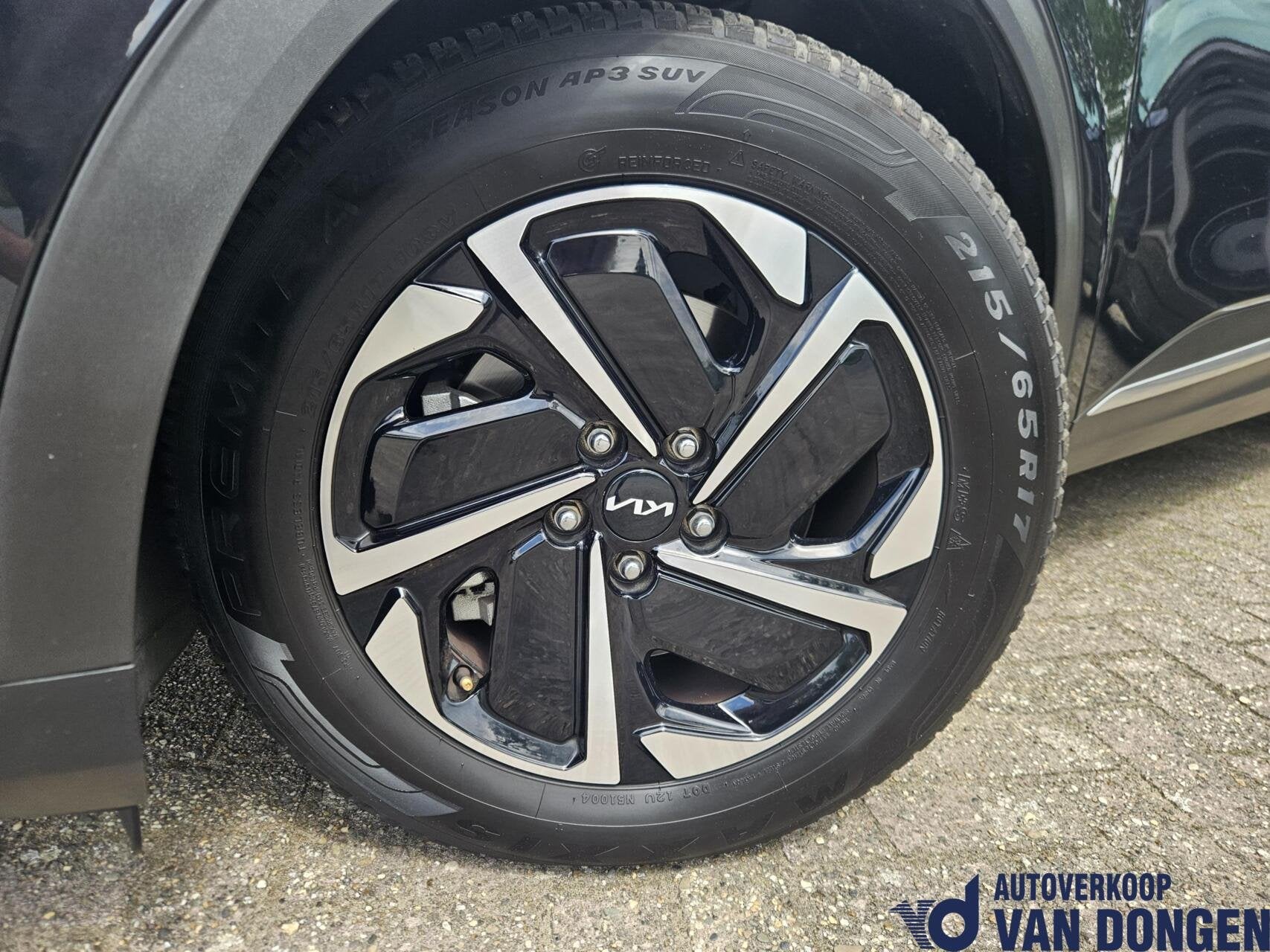 Kia Sportage 1.6 T-GDi MHEV DynamicLine | Automaat | 2023 /, Gebruikt, Zwart, 4 cilinders, 1650 kg
