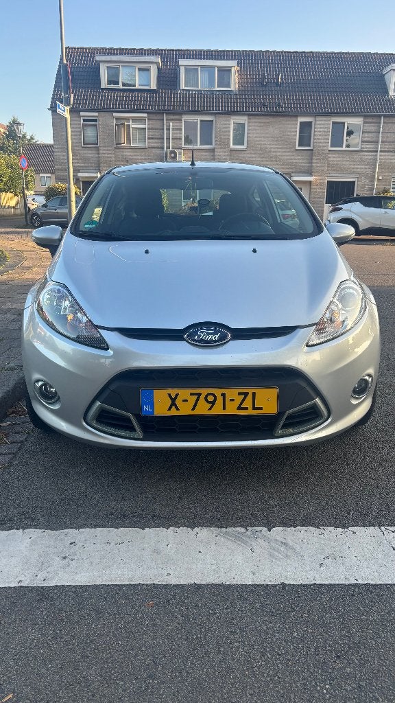 Ford Fiësta 1.25 60KW 3DR 2012 Grijs, Auto's, Voorwielaandrijving, Euro 5, Stof, 600 kg