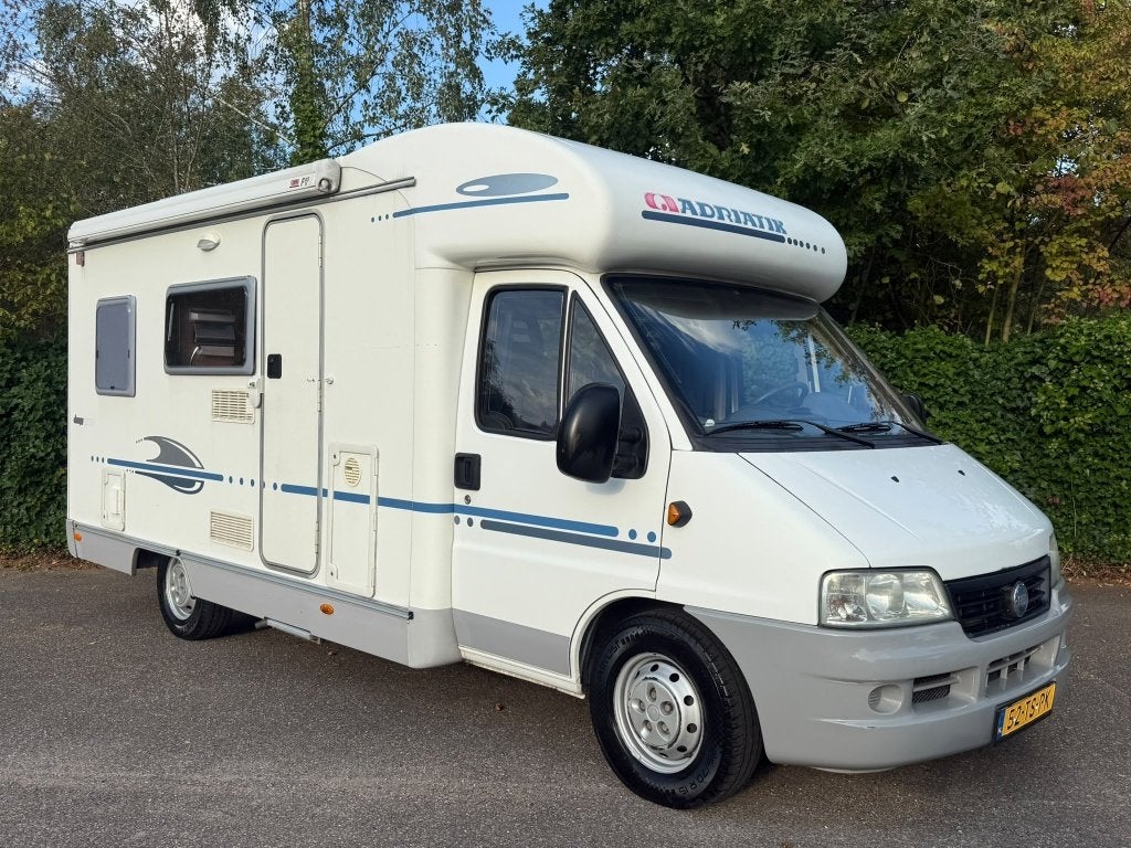 Foto 3 van Adria Camper Serie 70 574SP 2004 LAGE KMSTAND!
