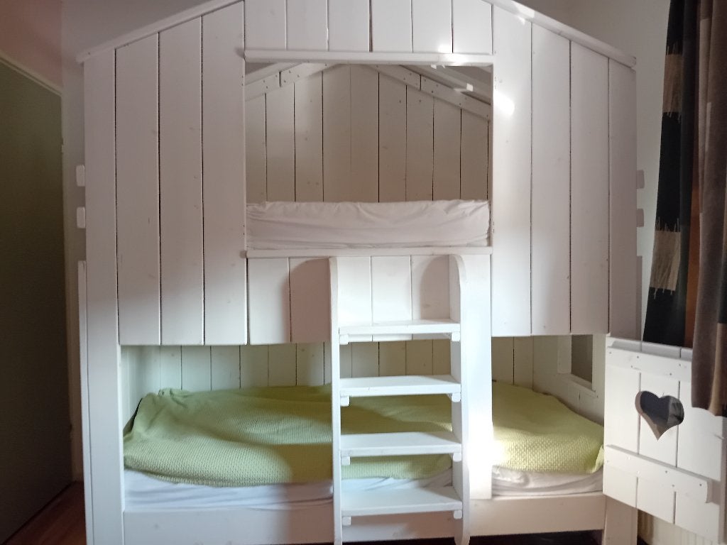 Bed / bedhuis / speelhuis hout wit, Ophalen, 85 tot 100 cm, Gebruikt, Hoogslaper of Stapelbed