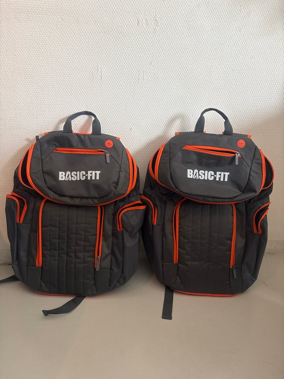 Basic-Fit Sportrugzakken - Set van 2, 25 tot 40 cm, Ophalen of Verzenden, Zo goed als nieuw, Overige merken
