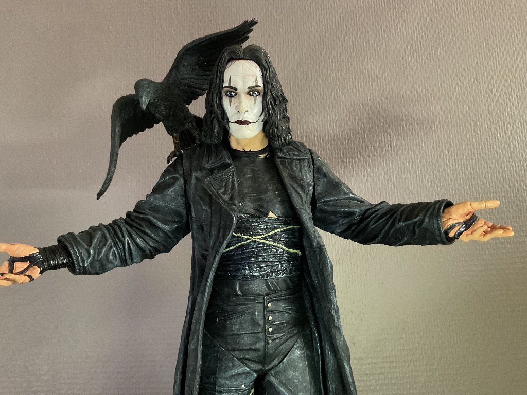 THE CROW -18INCH FIGURE NECA -  SOUND) BRAN, Ophalen of Verzenden, Zo goed als nieuw, Film, Actiefiguur of Pop