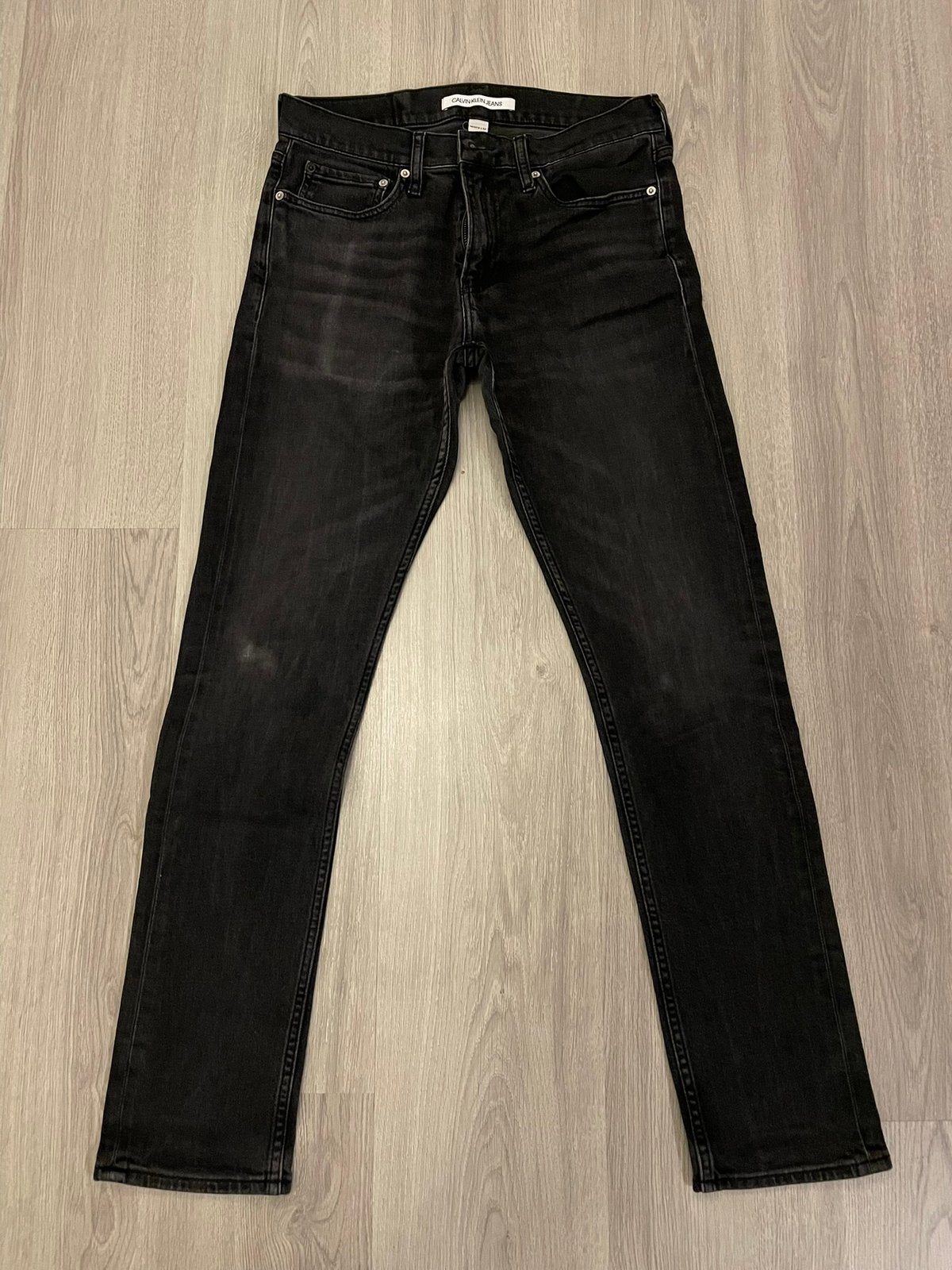 Calvin klein spijkerbroek slim fit donkergrijs maat 30/32, Ophalen of Verzenden, Zo goed als nieuw, Grijs, W32 (confectie 46) of kleiner