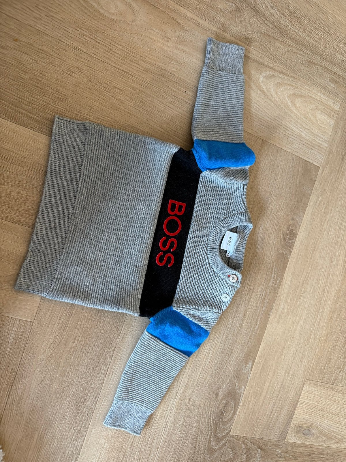BOSS Hugo Boss truitje voor jongetje, maat 74, Ophalen of Verzenden, Zo goed als nieuw, Jongetje, Truitje of Vestje