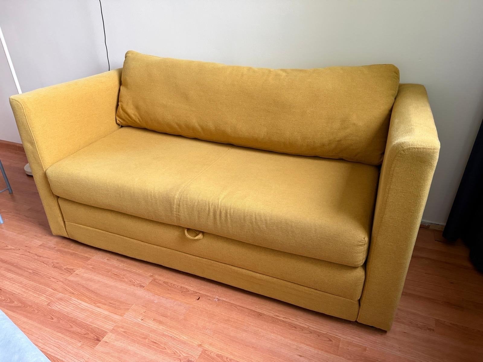 Slaapbank okergeel - Compact en comfortabel, Ophalen, Gebruikt, Geel, Tweepersoons