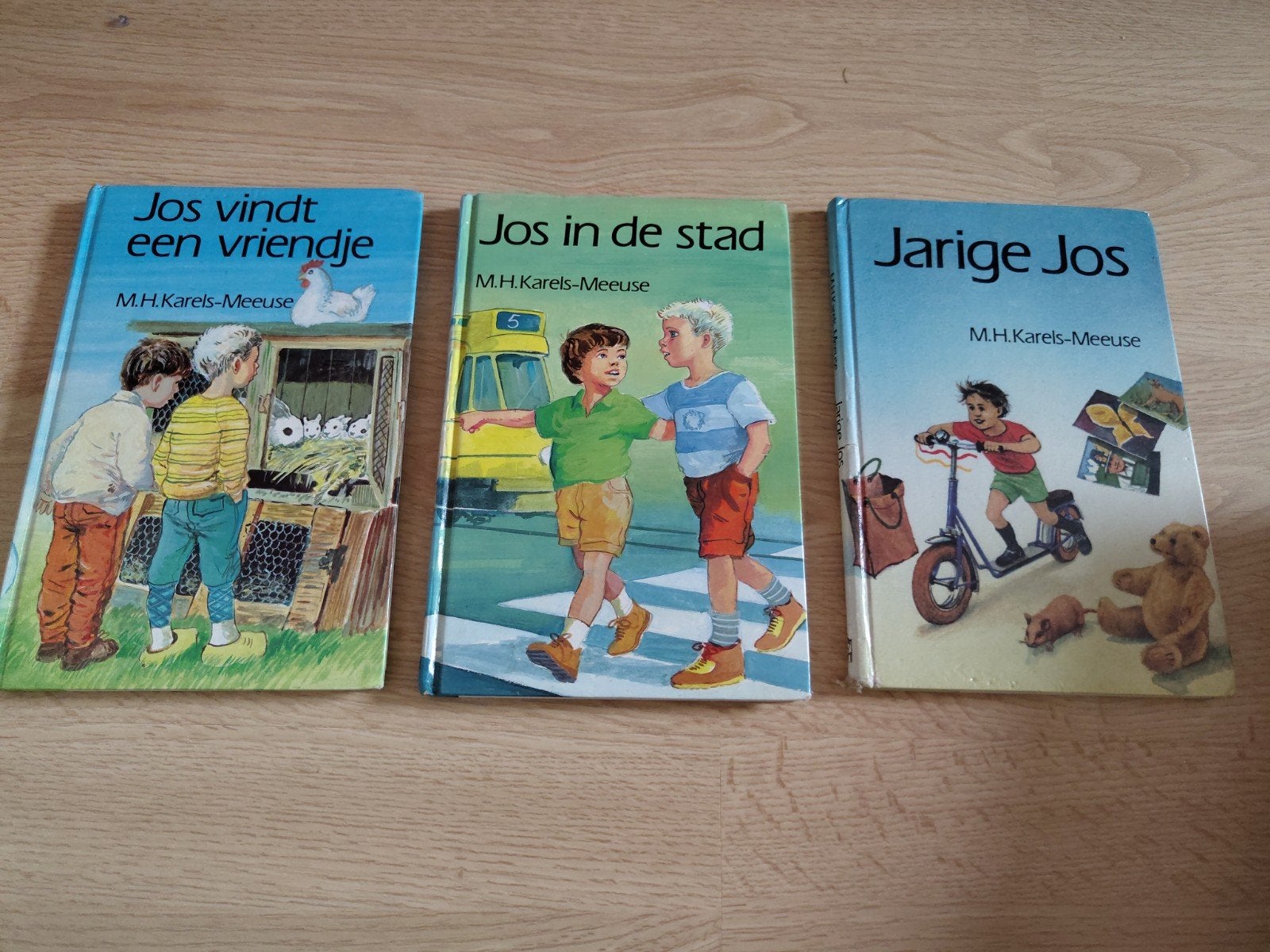 Jos boekenreeks: Jos vindt een vriendje, Jos in de stad en, Ophalen of Verzenden, Gelezen, M.H. Karels-Meeuse, Fictie algemeen