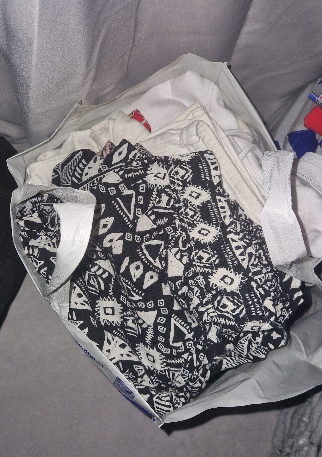 Tas vol kleding (deels nieuw) - waarde 274 euro, Kleding | Dames, Overige Dameskleding, Ophalen of Verzenden, Zo goed als nieuw